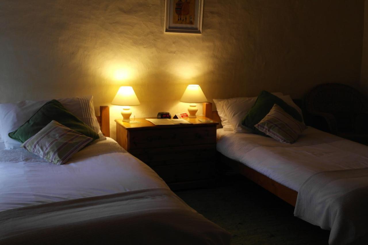 Bed and Breakfast The Old Barn à Barry Extérieur photo